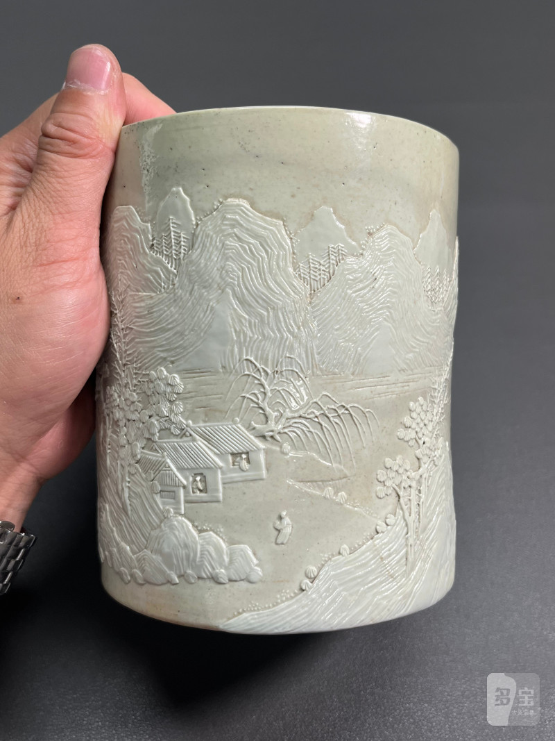 清道光  “王炳荣”款米黄釉雕瓷山水纹笔筒 - 图12